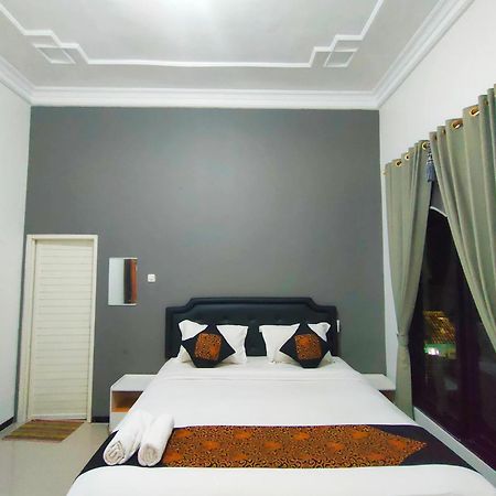 Tjahaja Baroe Syariah Mitra Reddoorz At Dukuh Kupang Hotell Surabaya Eksteriør bilde